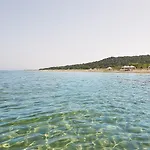 Mandola Rosa At Riviera Olympia, A Grecotel To Live ロウトラ・キリニ
