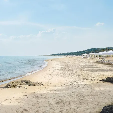 Mandola Rosa At Riviera Olympia, A Grecotel To Live Hotel