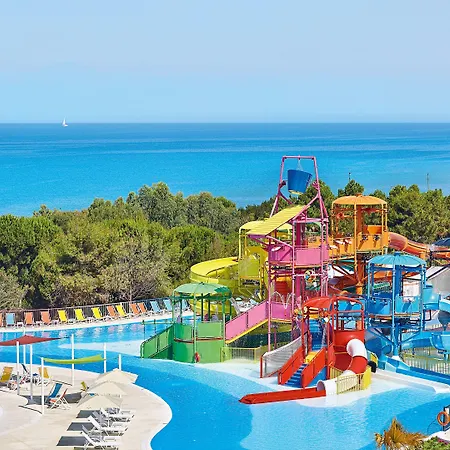 Mandola Rosa At Riviera Olympia, A Grecotel To Live Hotel