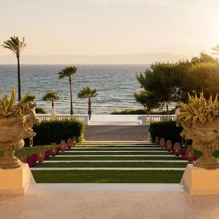 Hotell Mandola Rosa, A Resort To Live